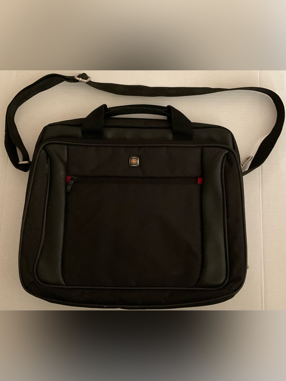 Wenger Swiss Tech Black Padded Laptop Messenger Bag 16x11